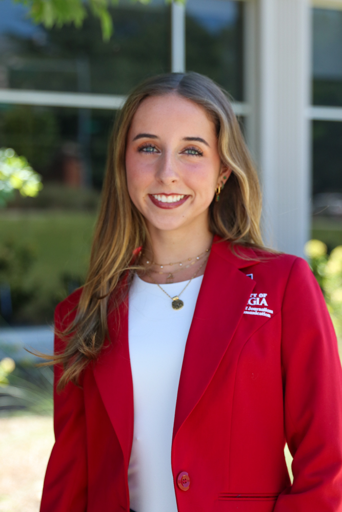 Headshot of Kylie Earnhardt