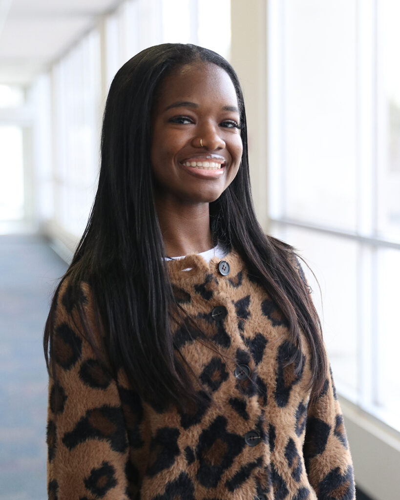 Headshot of Skye Holloway